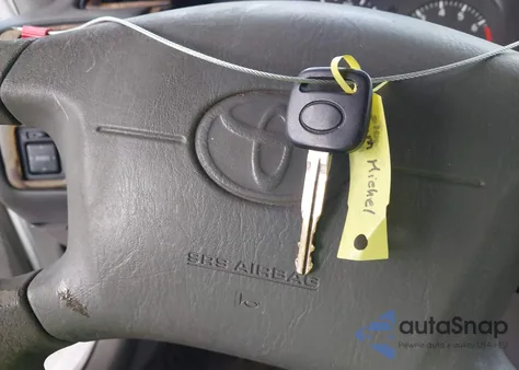 1998 Toyota Camry Le from USA, damaged, VIN JT2BG22K4W0205854